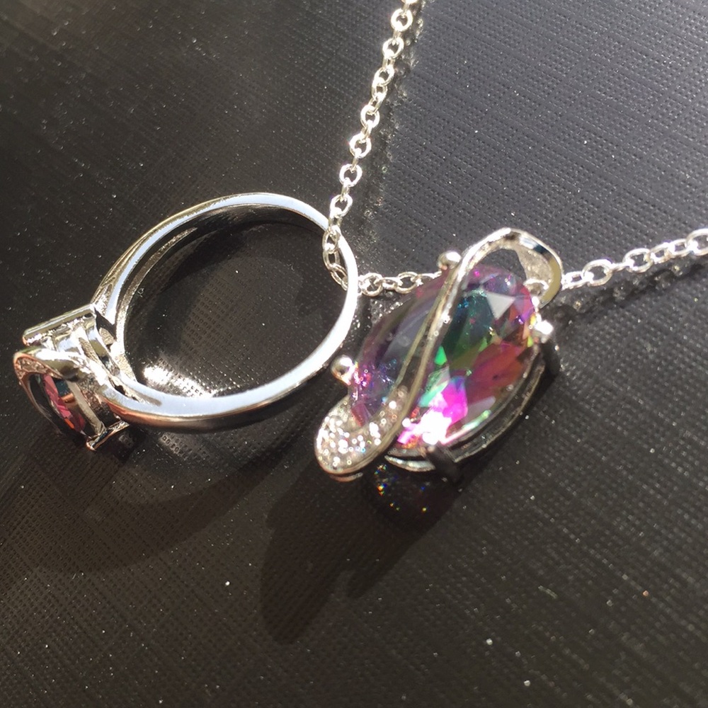 ⬇️ $65 New elegant Rainbow 🌈 Sapphire gemstone 💎 - Picture 7 of 8